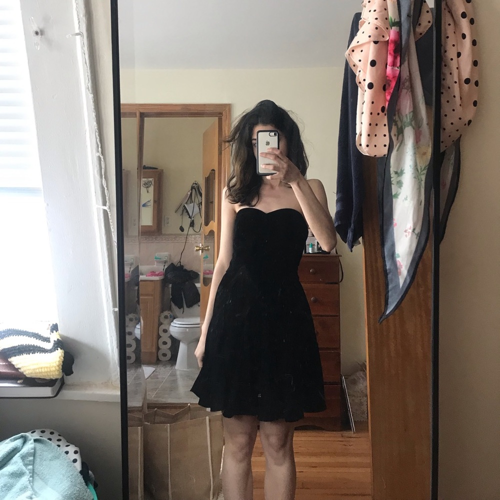 Zara sweetheart mini black velvet dress